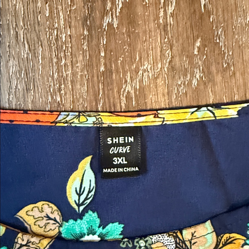 SHEIN Curve Navy Floral Dress - Picture 2 of 3